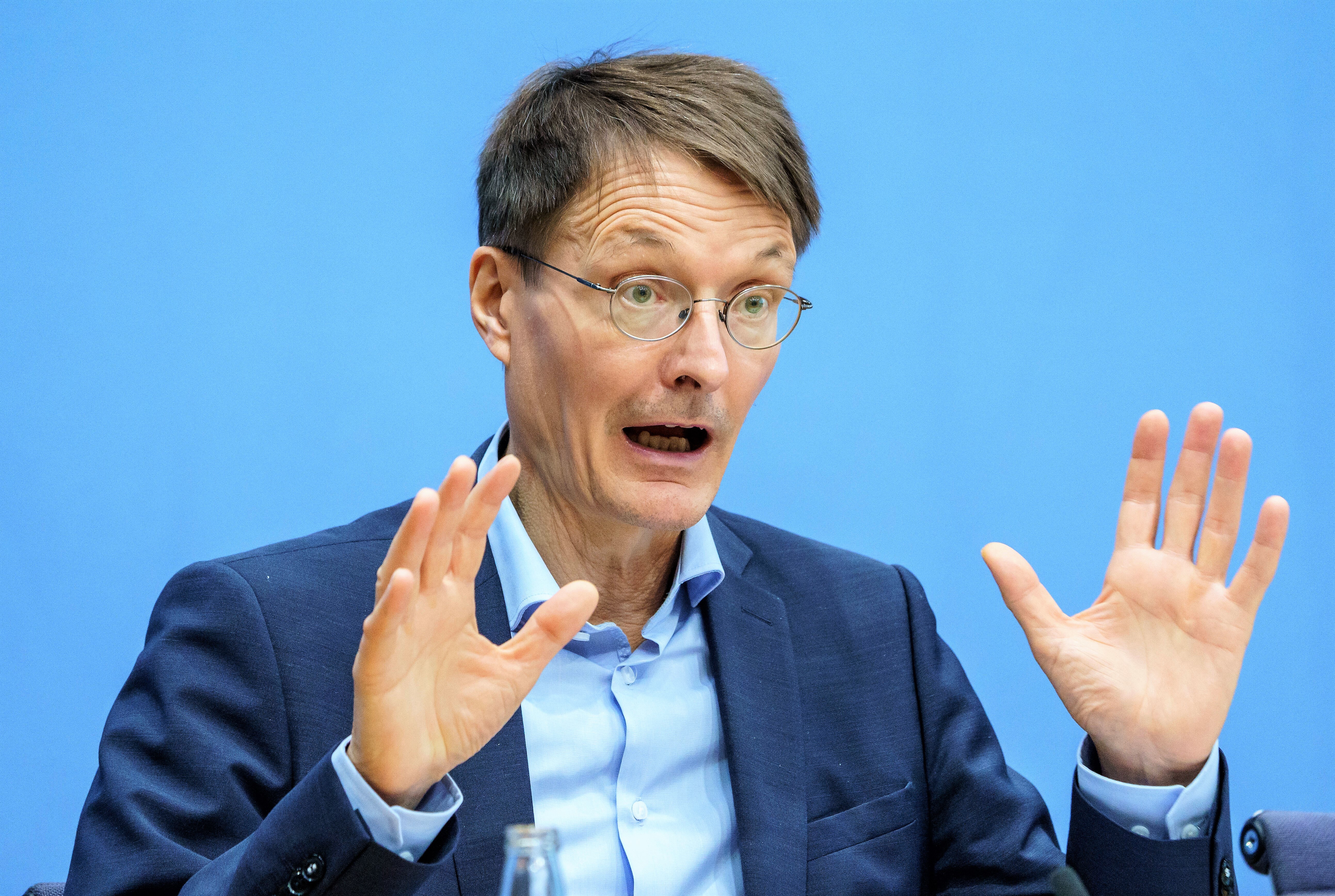 Corona mutiert immer weiter - Achten Sie auf diese Symptome, sie treten aktuell am häufigsten auf!