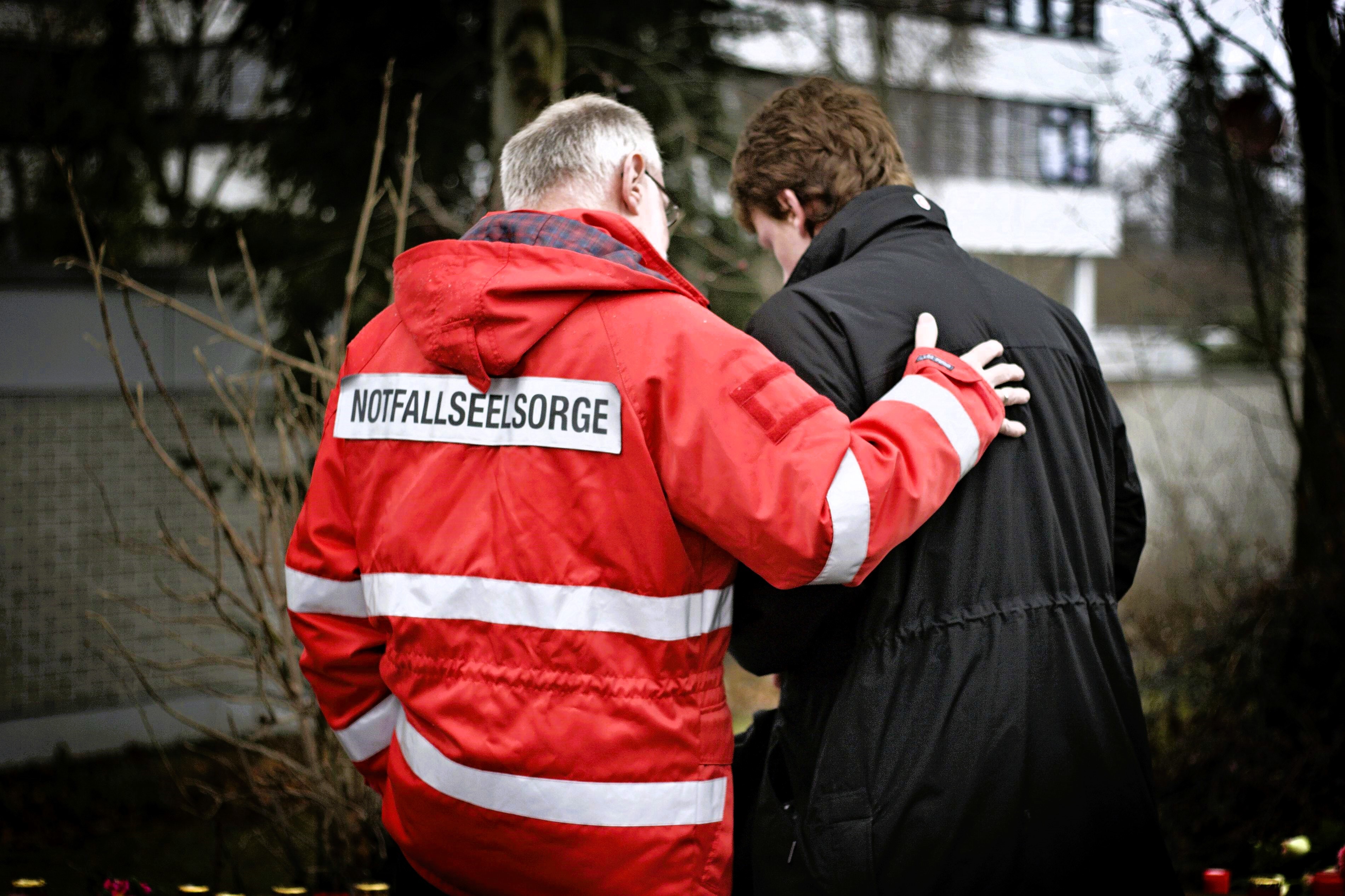 Amokalarm an Schule! Messerattacke im Klassenzimmer - SEK vor Ort!