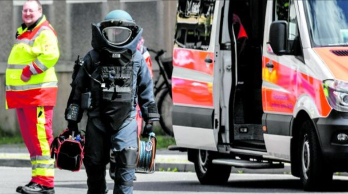 Eilmeldung! Bombendrohung gegen mehrere Schulen - 800 Schüler evakuiert!